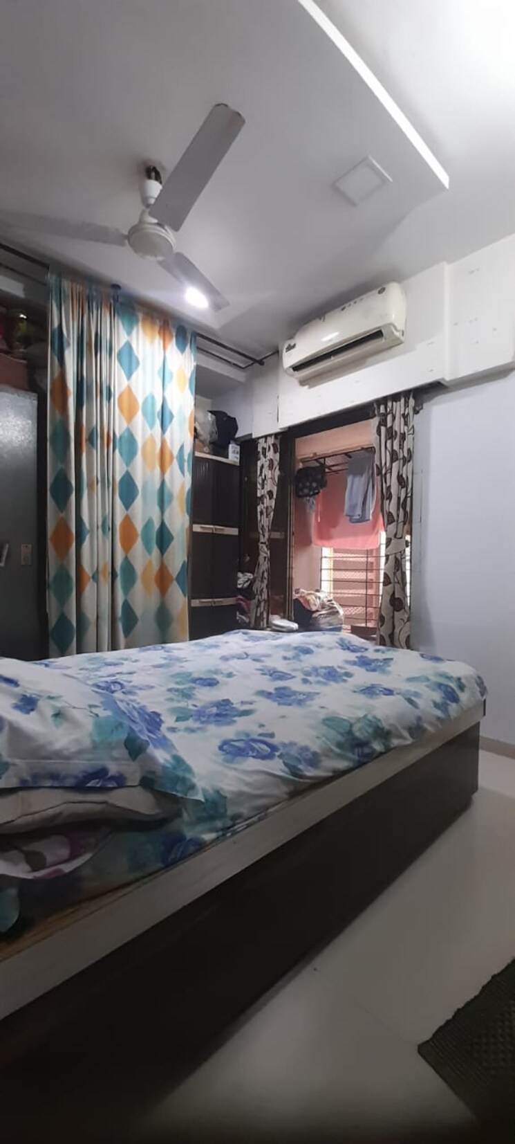 Bedroom, lalani-valentine-apartment-1-wing-d 1 Bedroom 400 Sq.Ft. Apartment In Malad East Mumbai 8912597