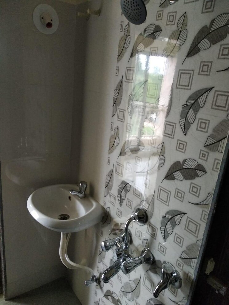 Bathroom, laabh-shubh-sanket-complex 1 Bedroom 550 Sq.Ft. Apartment In Ghodbunder Road Thane 8912662