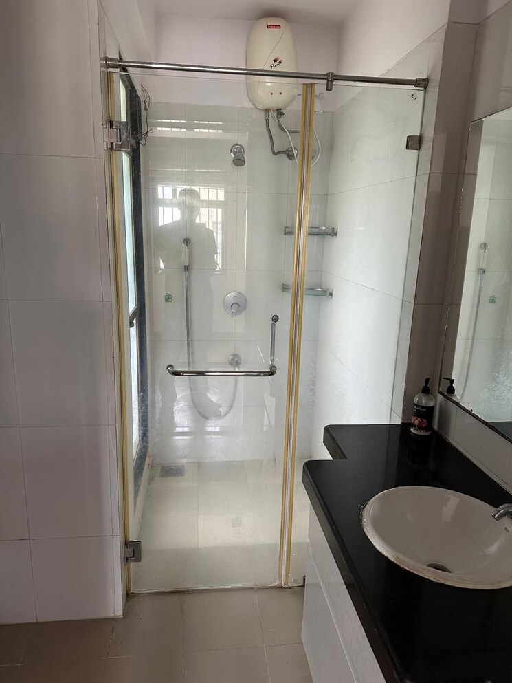 Bathroom, lodha-casa-royale 2.5 Bedroom 860 Sq.Ft. Apartment In Balkum Pada Thane 8912656