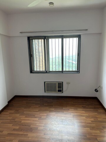 Room in 2.5 BHK Apartment at Lodha Casa Royale, Balkum Pada – for Sale