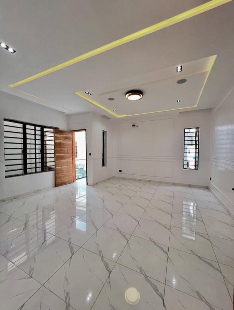 undefined, sector 33 2.5 Bedroom 2250 Sq.Ft. Builder Floor In Sector 33 Faridabad 8912677