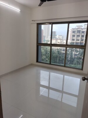 Room in 1 BHK Apartment at Lalani Grandeur, Goregaon East – for Sale