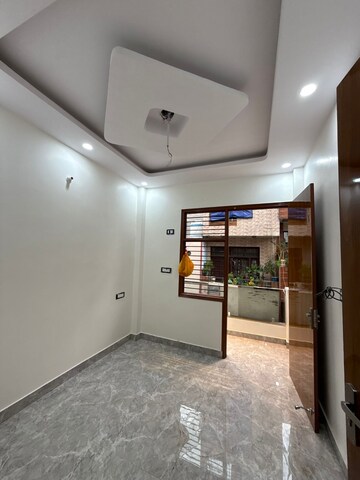 Room in 5 BHK Independent House at Sector 8 – for Sale