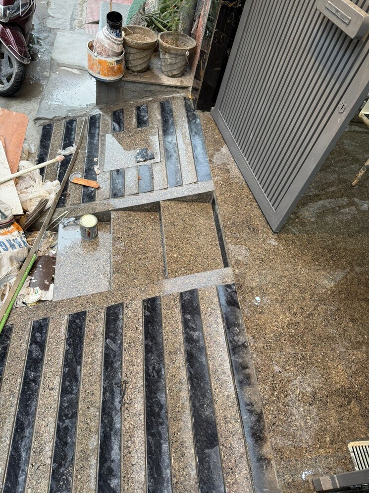 Balcony, sector 8 5 Bedroom 360 Sq.Ft. Independent House In Sector 8 Gurgaon 8912724