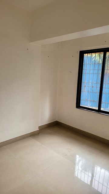 Room in 3 BHK Apartment at New Sumangal CHS, Chunabhatti – for Rent