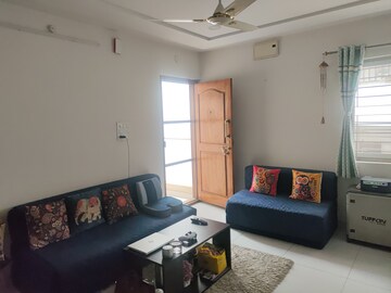 Living Room in 2 BHK Apartment at Manikonda – for Rent