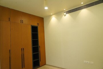 Room in 4 BHK Apartment at Sarjapur – for Rent