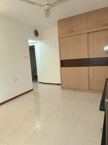 Room in 2 BHK Apartment at Konark Splendour, Kalyani Nagar – for Rent