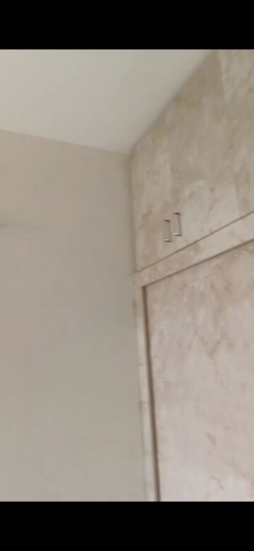 Furnished Amenities in 2.5 BHK Apartment at Signature Global Golf Greens, Sector 79 – for Rent