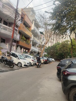 Parking in 6+ BHK Independent House at Sector 11 – for Sale