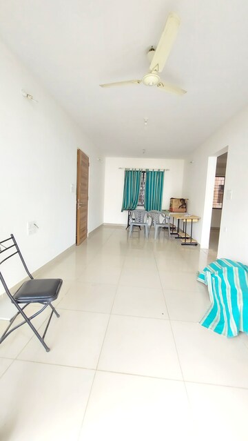 Room in 2 BHK Apartment at Nanded Madhuvanti, Sinhagad Road – for Rent