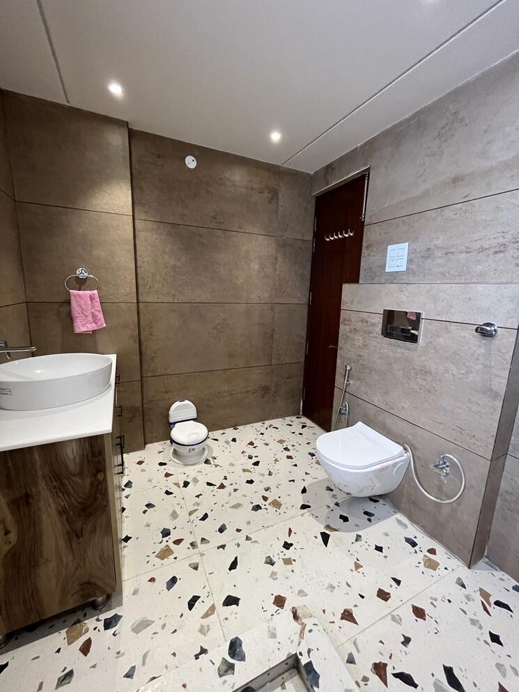 Bathroom, sector 24 4 Bedroom 2250 Sq.Ft. Apartment In Sector 24 Panchkula 8912807