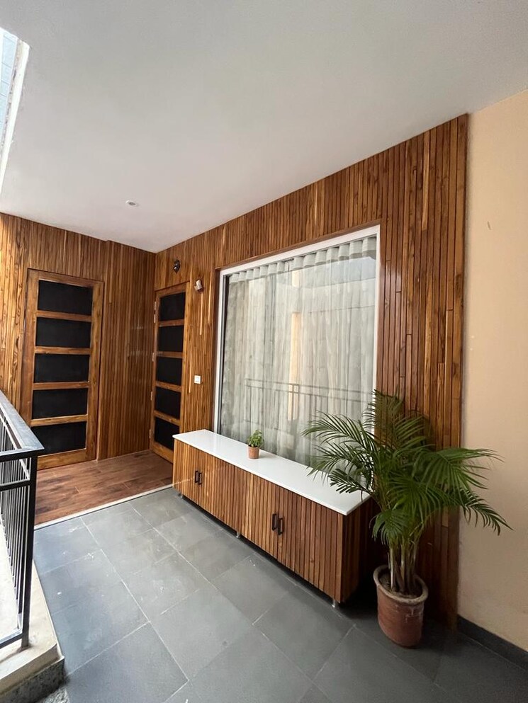 Room, sector 24 4 Bedroom 2250 Sq.Ft. Apartment In Sector 24 Panchkula 8912807