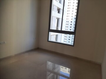 Room in 2 BHK Apartment at Piramal Vaikunth, Balkum Pada – for Sale
