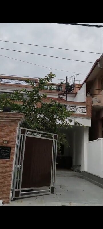 3 BHK Independent House – Exterior View View at JakhaN-Rajpur Road - for Rent