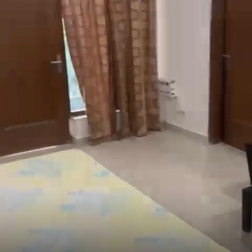 Room in 4 BHK Independent House at Super MIG, Sector 92 – for Rent