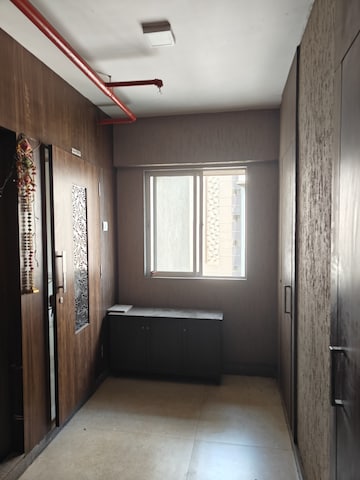 Building Lobby in 1.5 BHK Apartment at Metropolis Aquaris Phase 2, Kasarvadavali – for Sale