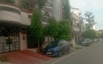 6 BHK Independent House For Sale in Vipul Khand