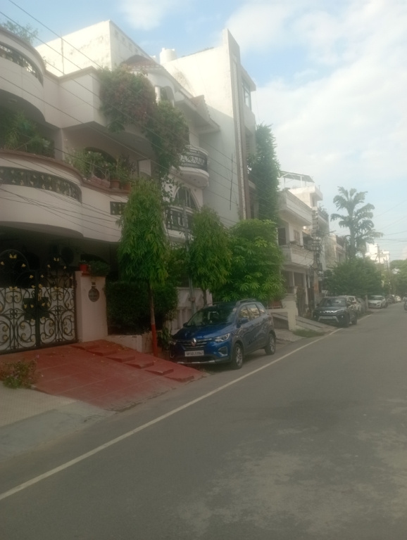 6 BHK + Pooja Room Independent House For Sale in Lda House Vipul Khand 