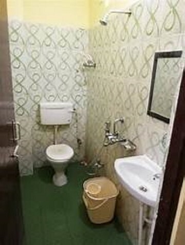 Bathroom in 2 BHK Apartment at Beliaghata – for Rent
