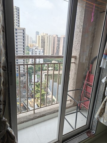 Balcony in 1.5 BHK Apartment at Metropolis Aquaris Phase 2, Kasarvadavali – for Sale