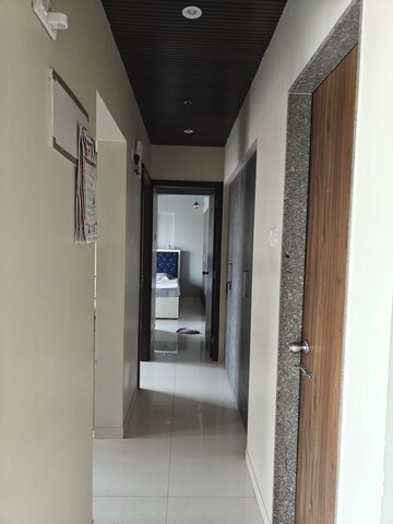 Building Lobby in 1.5 BHK Apartment at Metropolis Aquaris Phase 2, Kasarvadavali – for Sale