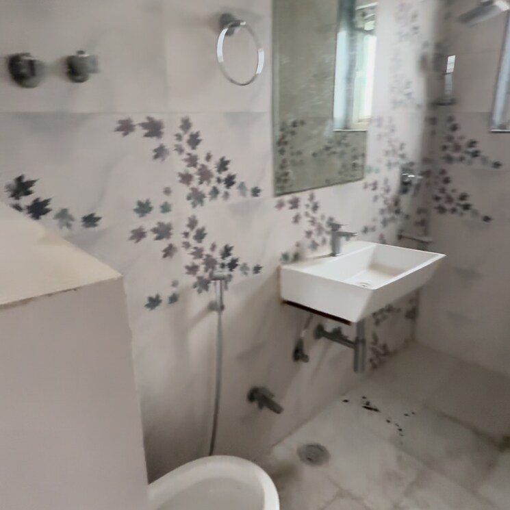 Bathroom, sector 4 dwarka 3.5 Bedroom 1550 Sq.Ft. Apartment In Sector 4 Dwarka Delhi 8912930