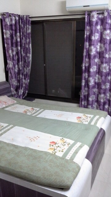 Bedroom in 2 BHK Apartment at Janem Harsh Niketan, Dahisar East – for Rent