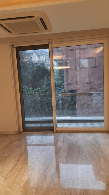 Room in 4 BHK Apartment at West End Colony – for Rent