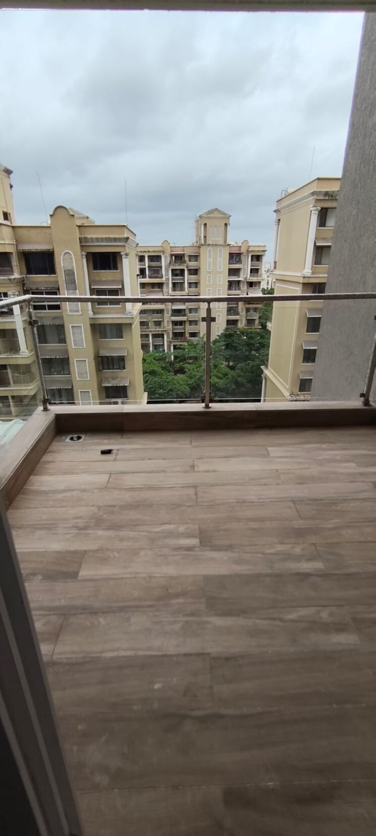 Balcony, kundan-presidia 3.5 Bedroom 2277 Sq.Ft. Apartment In Nibm Road Pune 8912829