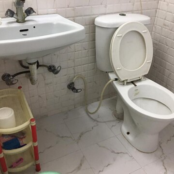 Bathroom in 2 BHK Apartment at RWA Apartments Sector 37, Arun Vihar – for Rent