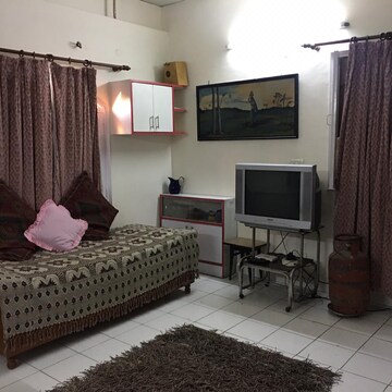 Living Room in 2 BHK Apartment at RWA Apartments Sector 37, Arun Vihar – for Rent