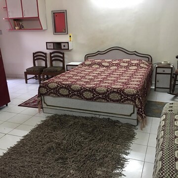 Bedroom in 2 BHK Apartment at RWA Apartments Sector 37, Arun Vihar – for Rent