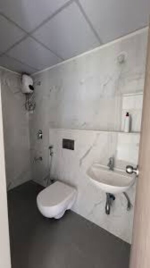 Bathroom in 3 BHK Apartment at Lodha Vista, Lower Parel – for Sale