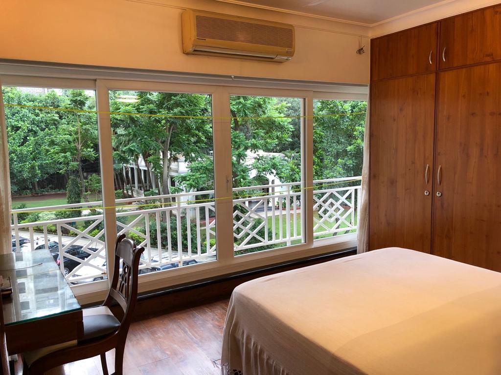 3 BHK + Servant Room,Study Room 1580 Sq.Ft. Apartment in Naperol Tower Condominium