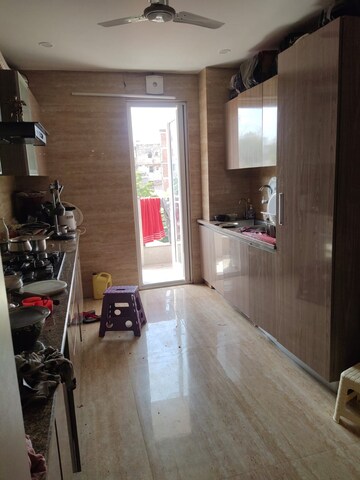 Parking in 3 BHK Builder Floor at Sector 43 – for Rent