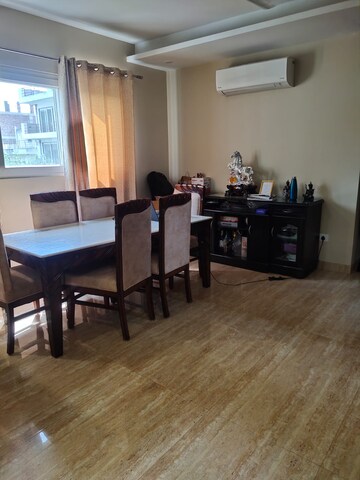 Gym in 3 BHK Builder Floor at Sector 43 – for Rent