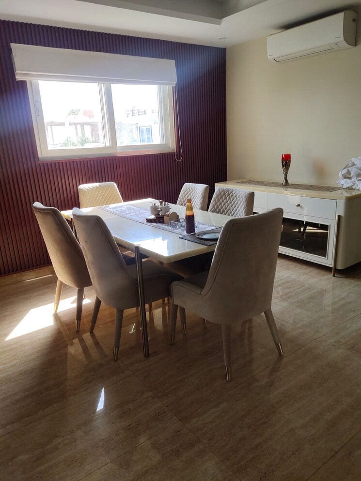 Team Area, sector 43 3 Bedroom 204 Sq.Yd. Builder Floor In Sector 43 Gurgaon 8913010