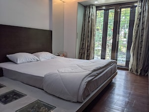 Bedroom in 2 BHK Apartment at Avon Classic, Borivali East – for Sale