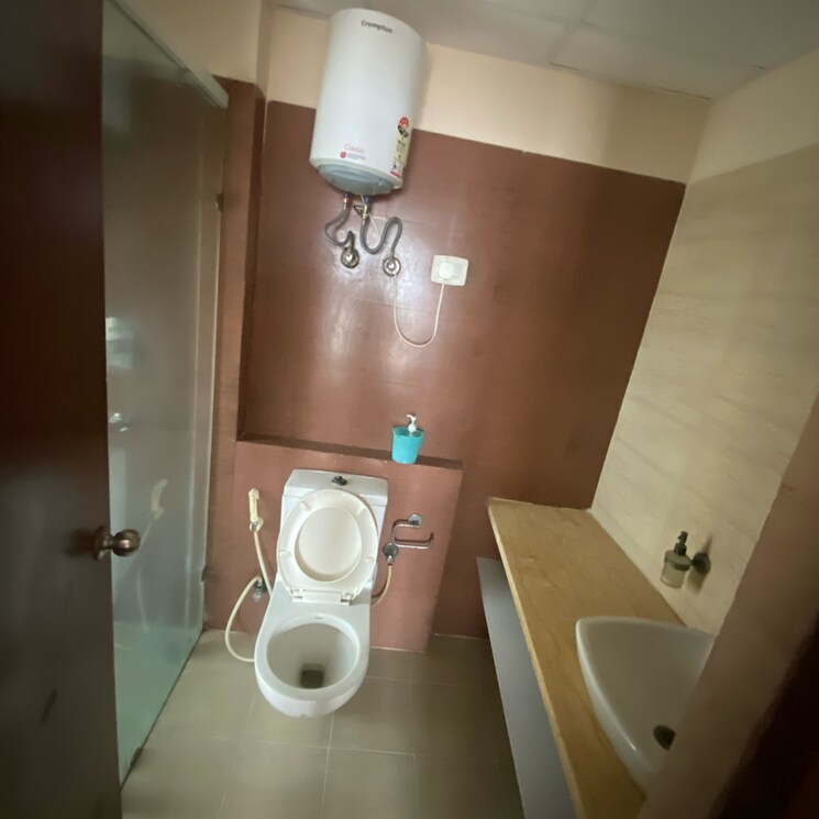 Bathroom, mahagun-moderne 2.5 Bedroom 1250 Sq.Ft. Apartment In Sector 78 Noida 8913045