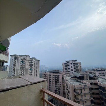 2.5 BHK Apartment – Exterior View View at Mahagun Moderne, Sector 78 - for Rent
