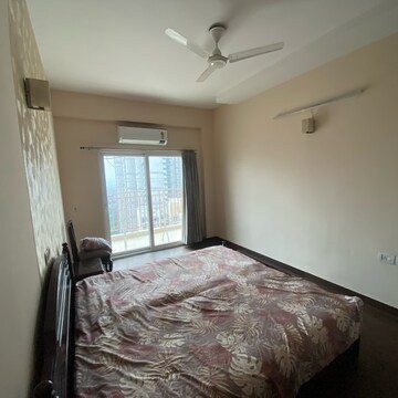 Bedroom in 2.5 BHK Apartment at Mahagun Moderne, Sector 78 – for Rent