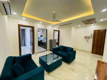 Master Bedroom in 3 BHK Builder Floor at Sector 1 Greater Noida – for Rent