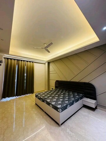 Furnished Amenities in 3 BHK Builder Floor at Sector 1 Greater Noida – for Rent