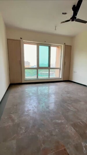 Room in 3 BHK Apartment at Hiranandani Meadows, Manpada – for Sale