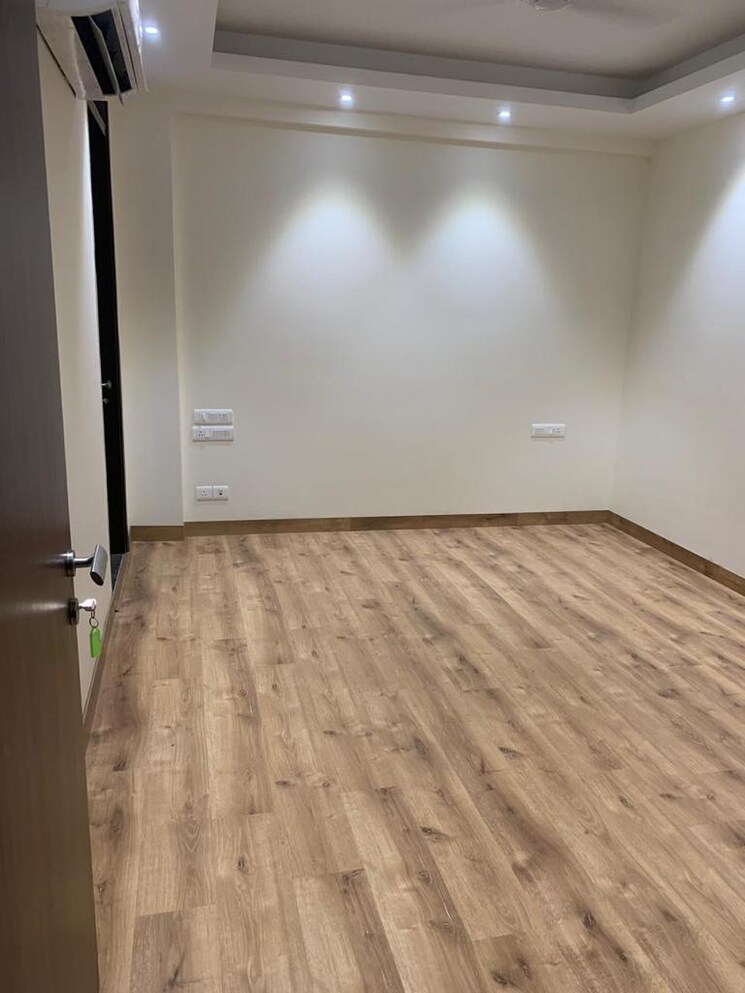 Room, south city 1 4 Bedroom 358 Sq.Yd. Builder Floor In South City 1 Gurgaon 8913054