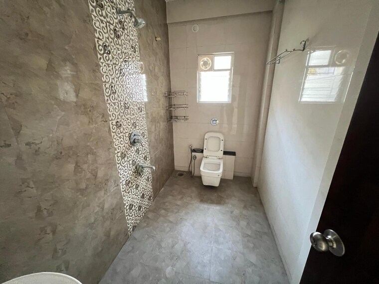 Bathroom, model colony 3 Bedroom 1701 Sq.Ft. Apartment In Model Colony Pune 8913121