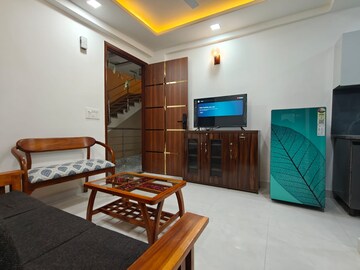 Bedroom in 1 BHK Builder Floor at Saket – for Rent