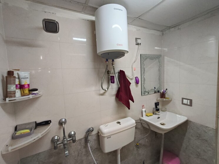 Bathroom, rof-aalayas 2.5 Bedroom 1200 Sq.Ft. Apartment In Sector 102 Gurgaon 8913191