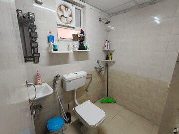 Team Area in 2.5 BHK Apartment at ROF Aalayas, Sector 102 – for Rent